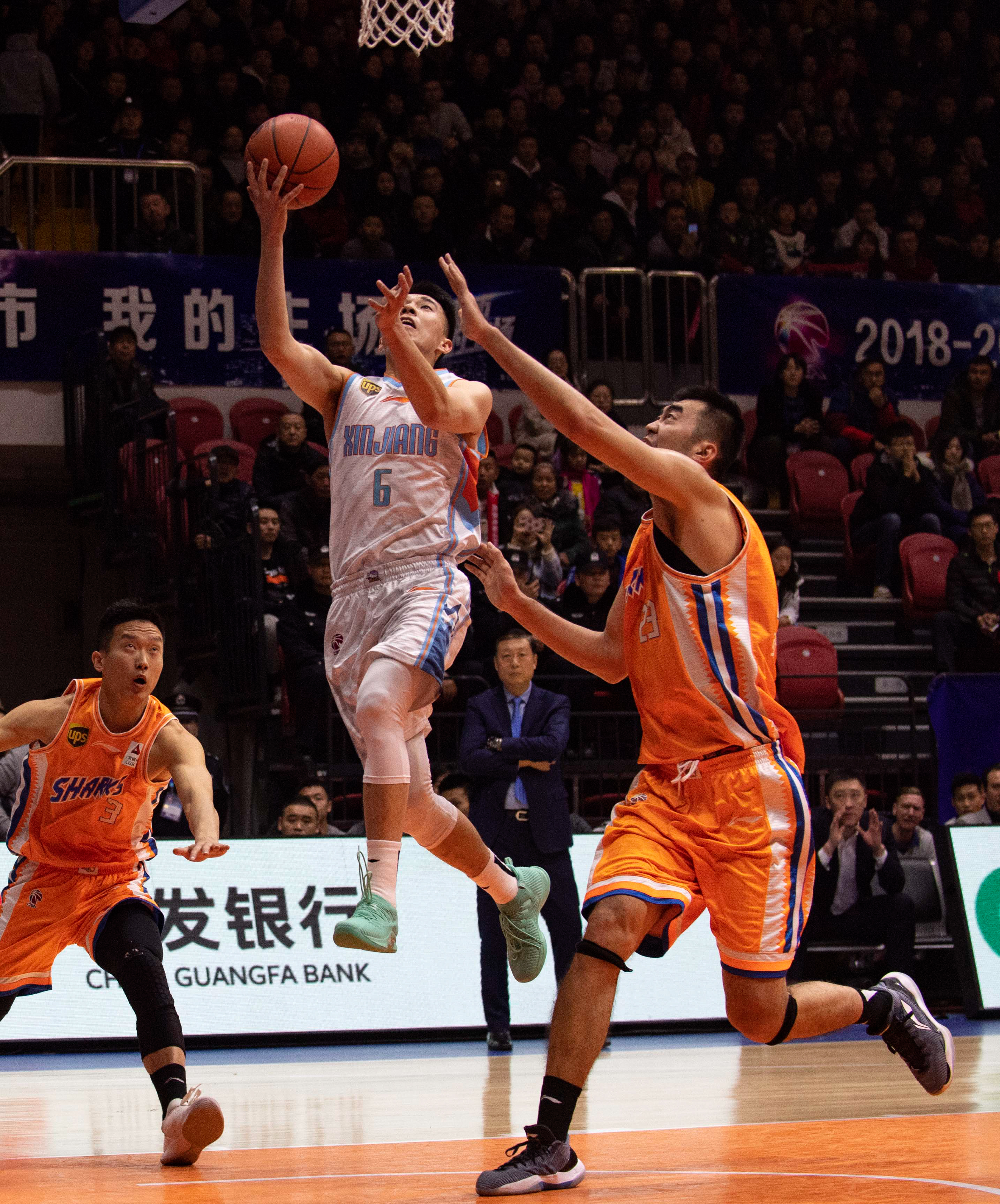 名靠前的对 名靠前的对