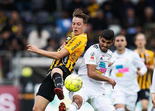 個令人耳目 個令人耳目